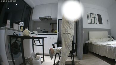 9月26日新品，摄影大师【少女时代】极品19岁少女初级开发白浆流到菊花上了，4K主机视角② (1)